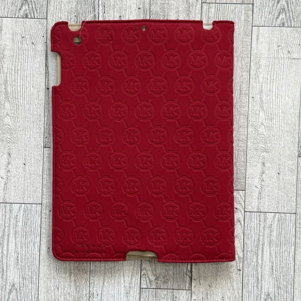 NEW-MICHAEL KORS ELECTRONICS RED QUILTED NEOPRENE‎ iPAD TABLET SLEEVE CASE LOGO